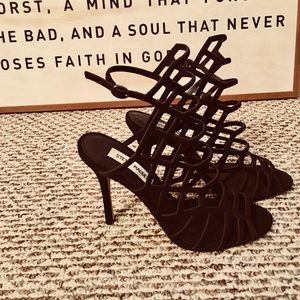 STEVE MADDEN black heels, size 8!